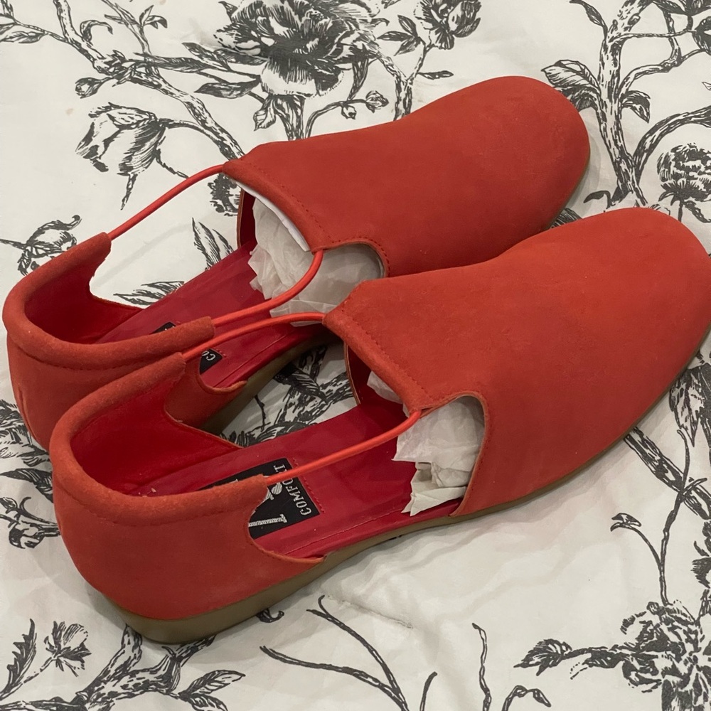 Aj Valenci Red Flats